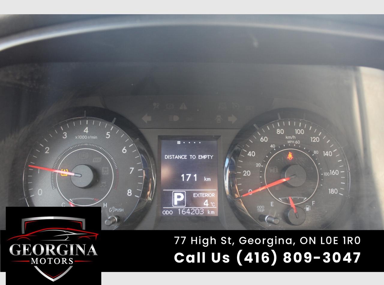 2017 Toyota Sienna LE Photo