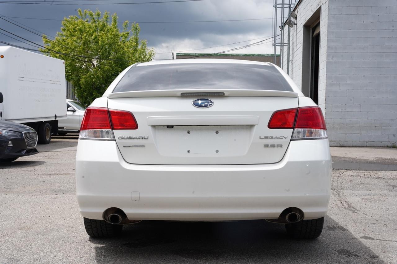 2011 Subaru Legacy 3.6R Limited/AWD/NO ACCIDENTS/FRESH TRADE Photo4