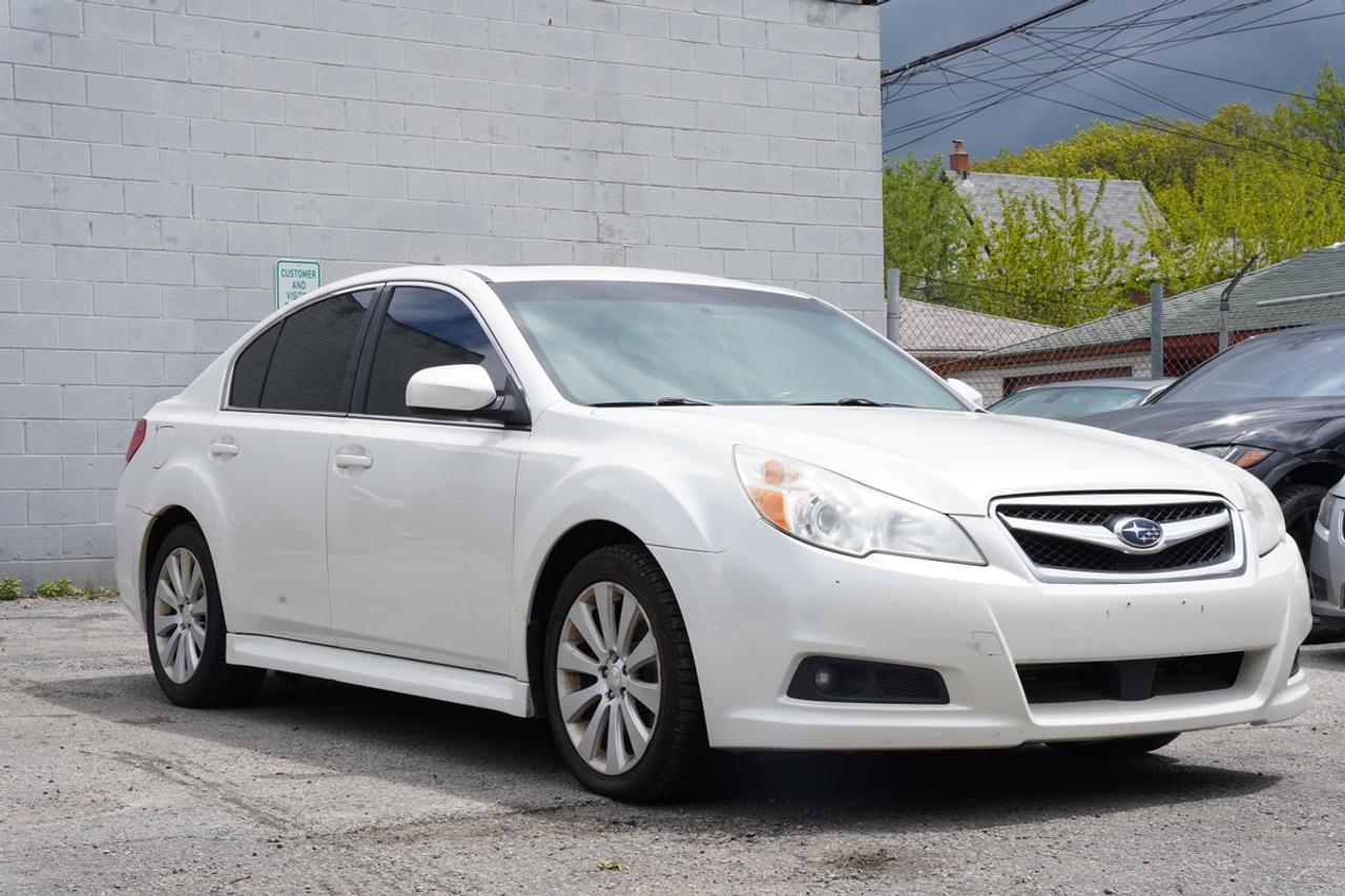 2011 Subaru Legacy 3.6R Limited/AWD/NO ACCIDENTS/FRESH TRADE Photo2