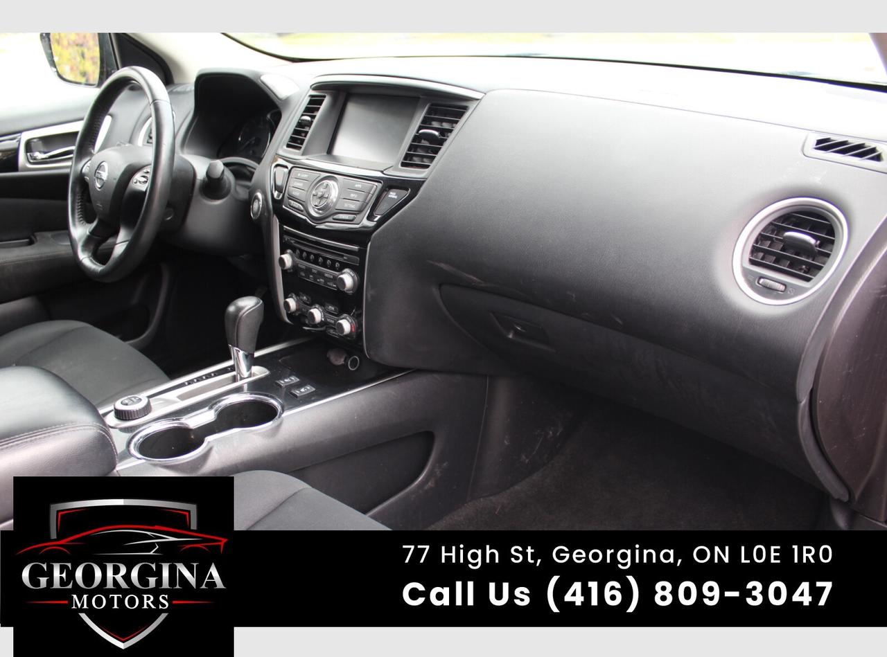 2017 Nissan Pathfinder Platinum Photo