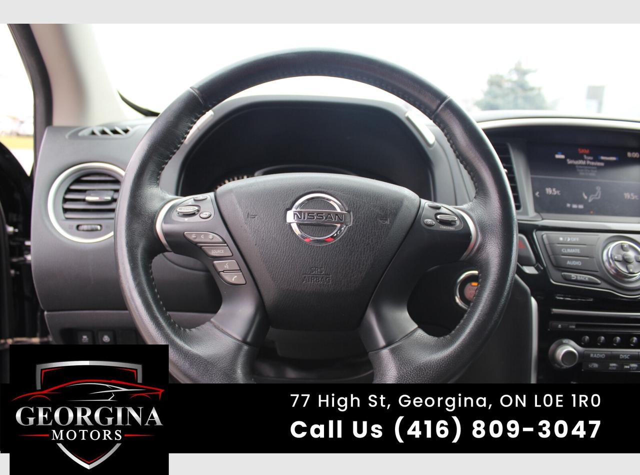 2017 Nissan Pathfinder Platinum Photo