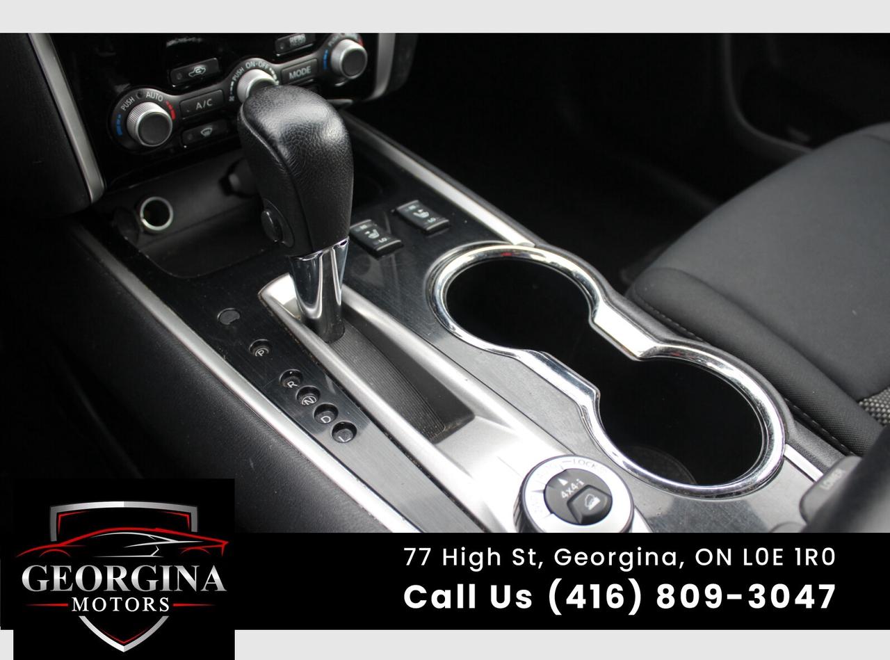 2017 Nissan Pathfinder Platinum Photo