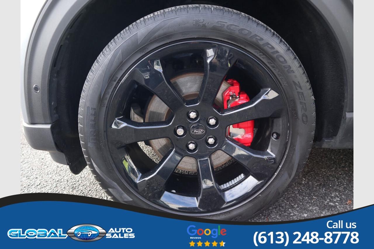 2020 Ford Explorer ST Photo