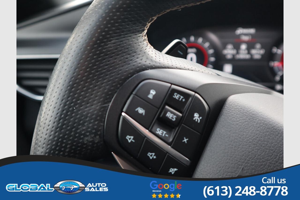 2020 Ford Explorer ST Photo