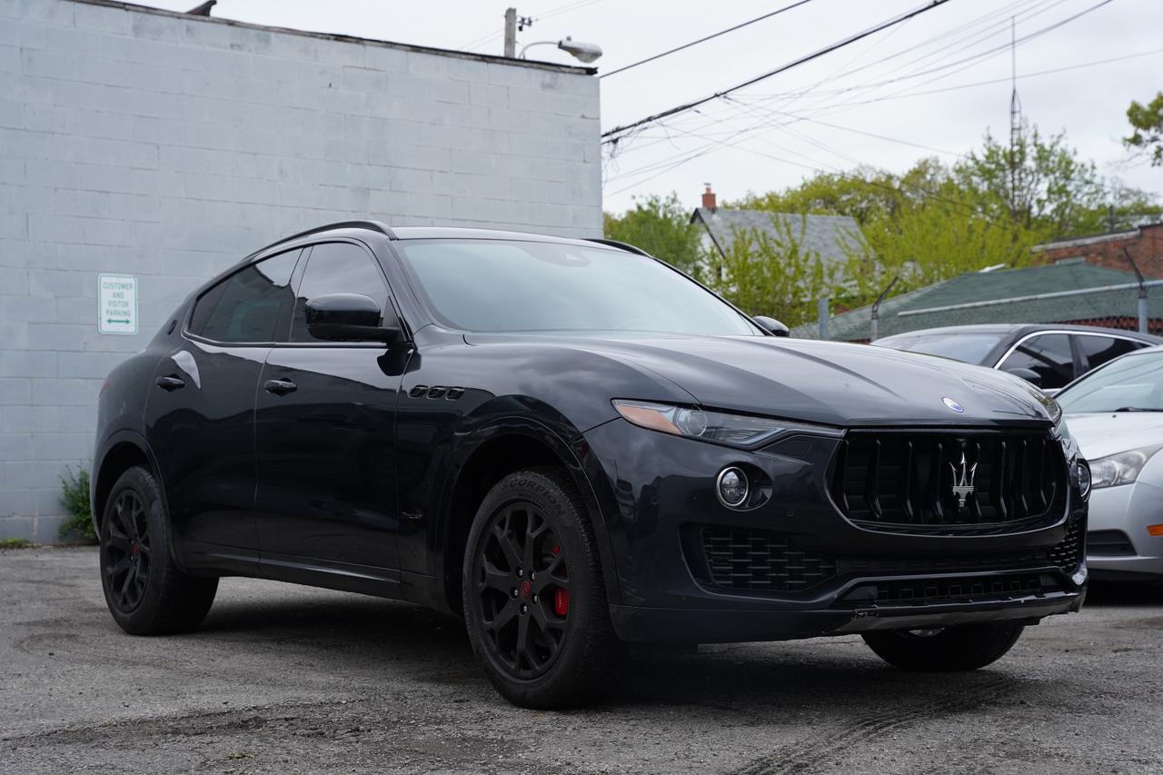 2018 Maserati Levante GranLusso/NO ACCIDENT/AWD/PANO/RED STITCH Photo