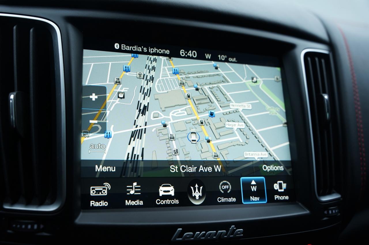 2018 Maserati Levante GranLusso/NO ACCIDENT/AWD/PANO/RED STITCH Photo