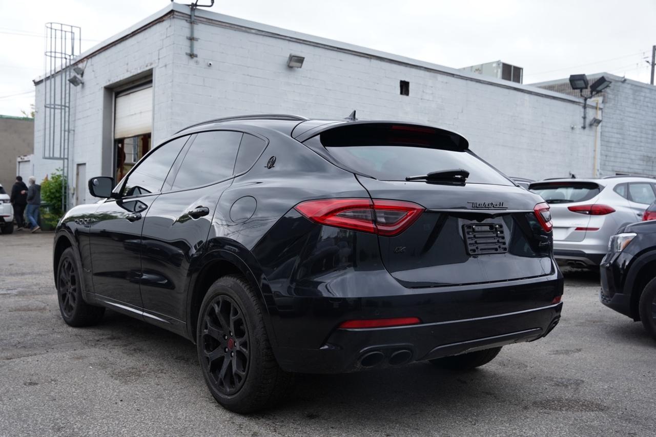2018 Maserati Levante GranLusso/NO ACCIDENT/AWD/PANO/RED STITCH Photo4