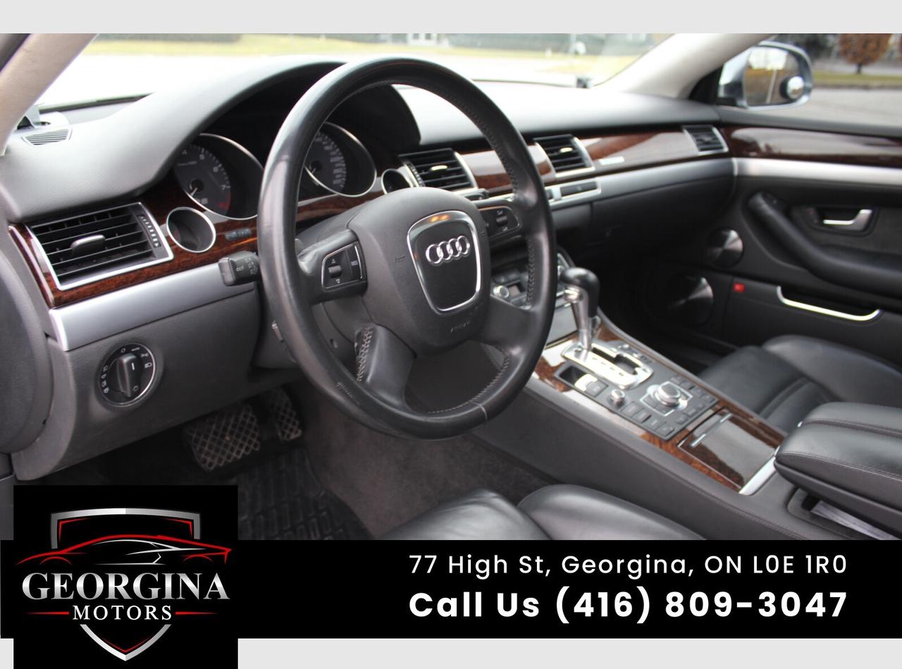 2009 Audi S8  Photo