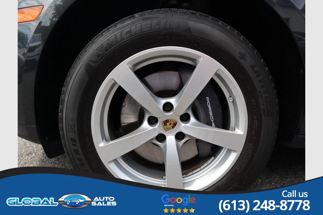 2021 Porsche Macan  Photo4