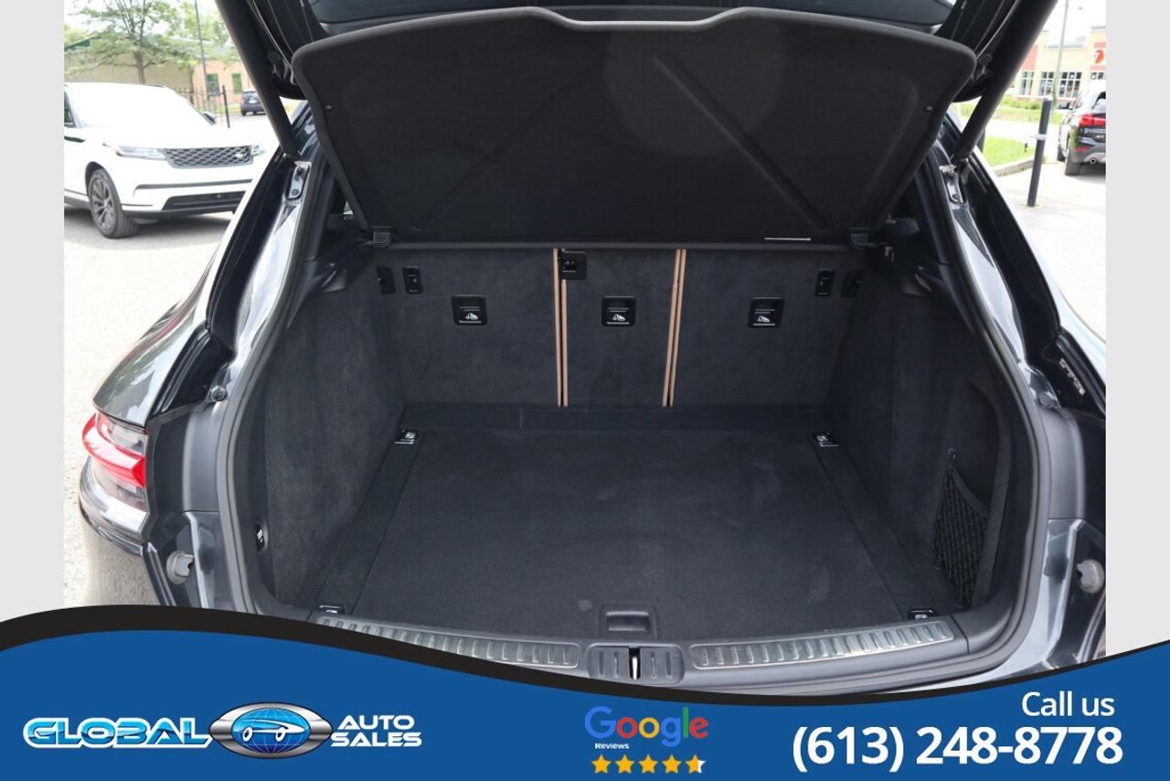 2021 Porsche Macan  Photo