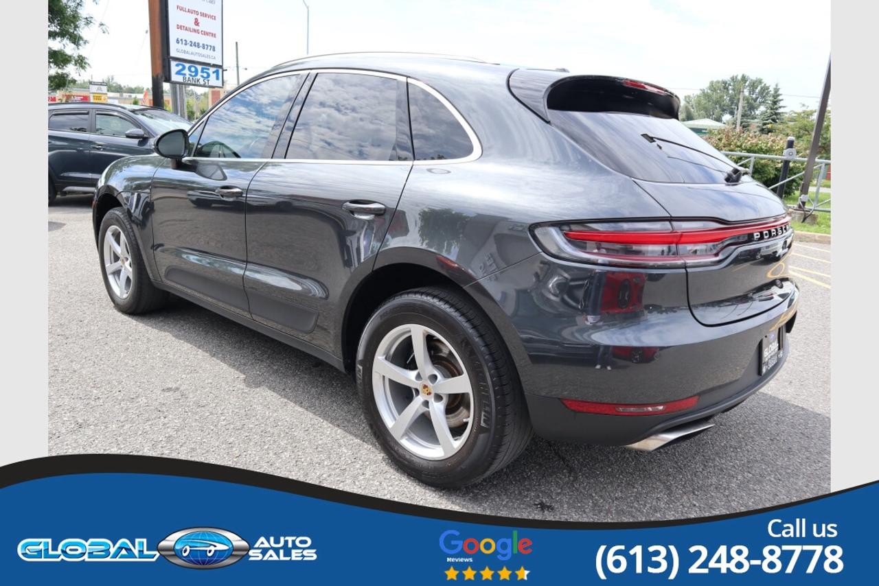 2021 Porsche Macan  Photo