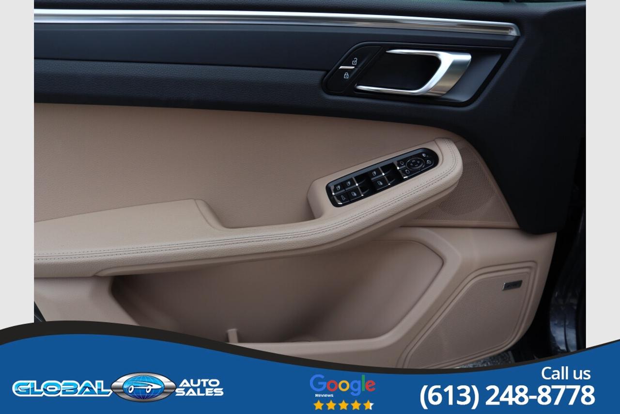 2021 Porsche Macan  Photo