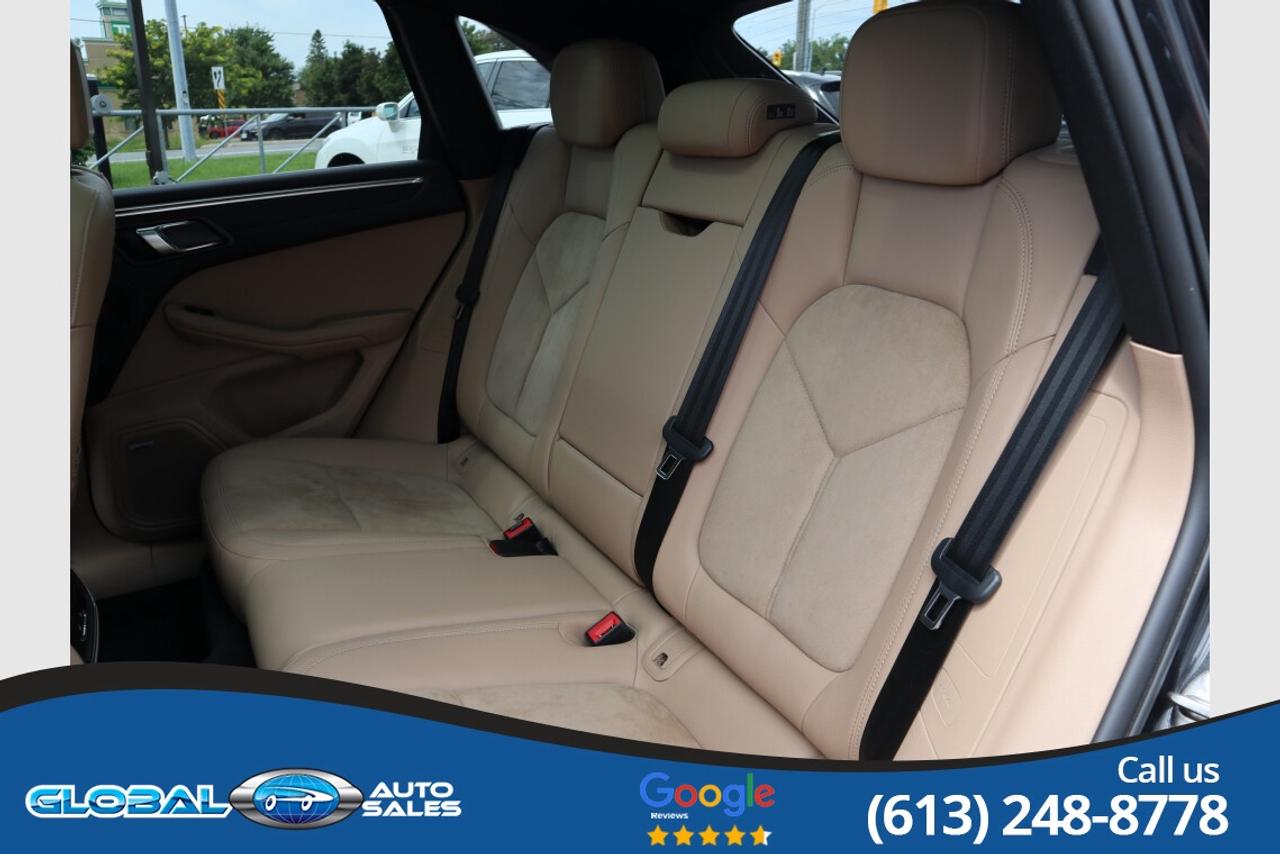 2021 Porsche Macan  Photo