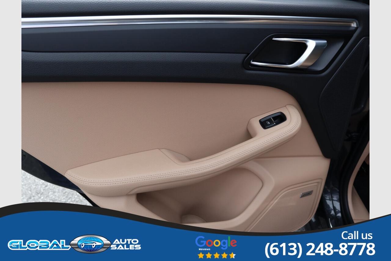 2021 Porsche Macan  Photo