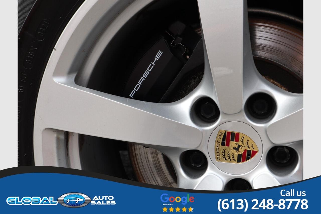 2021 Porsche Macan  Photo