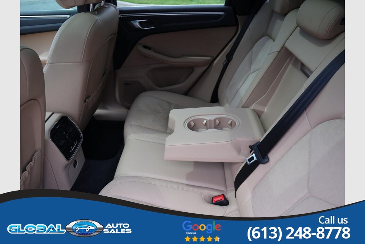 2021 Porsche Macan  Photo