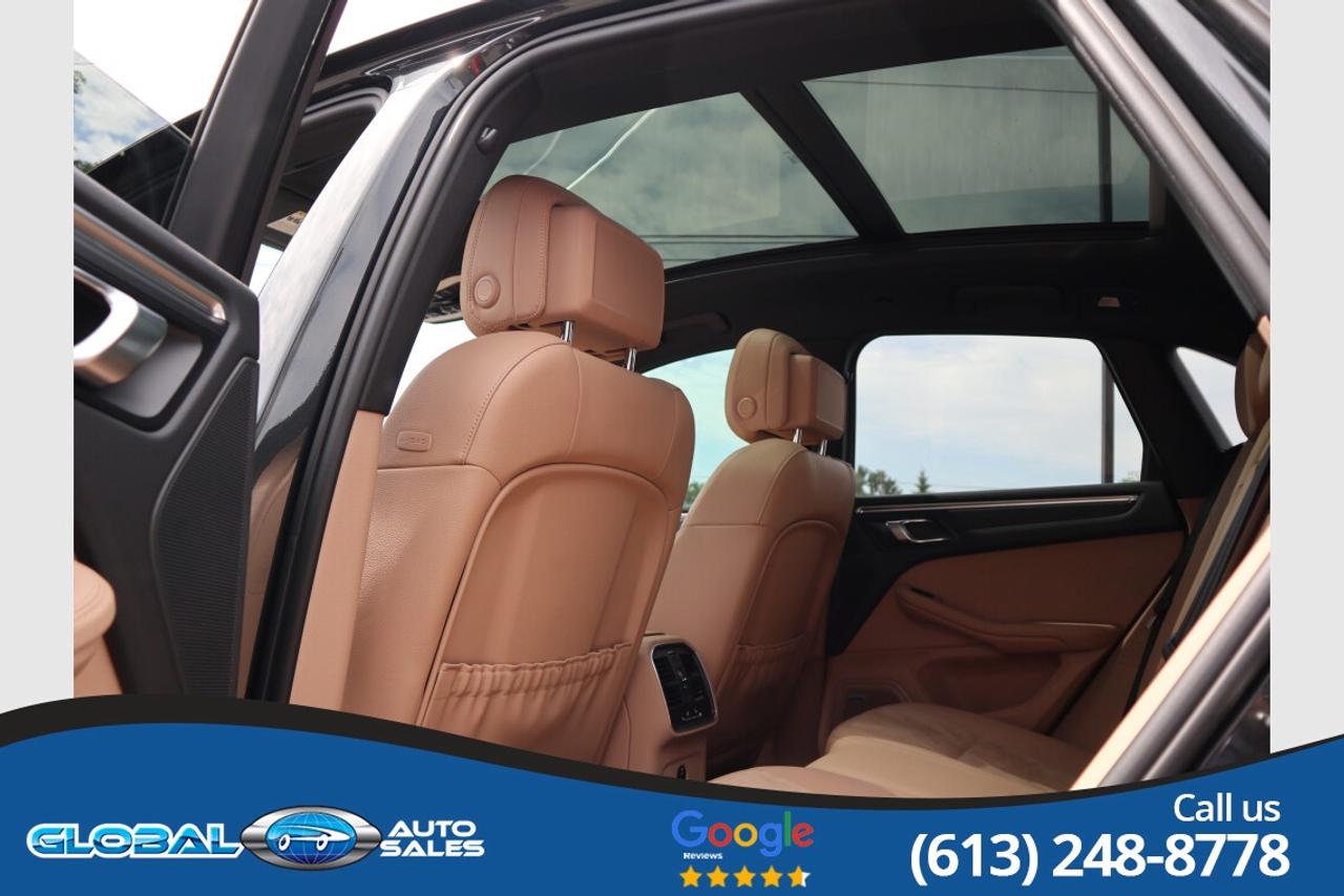 2021 Porsche Macan  Photo