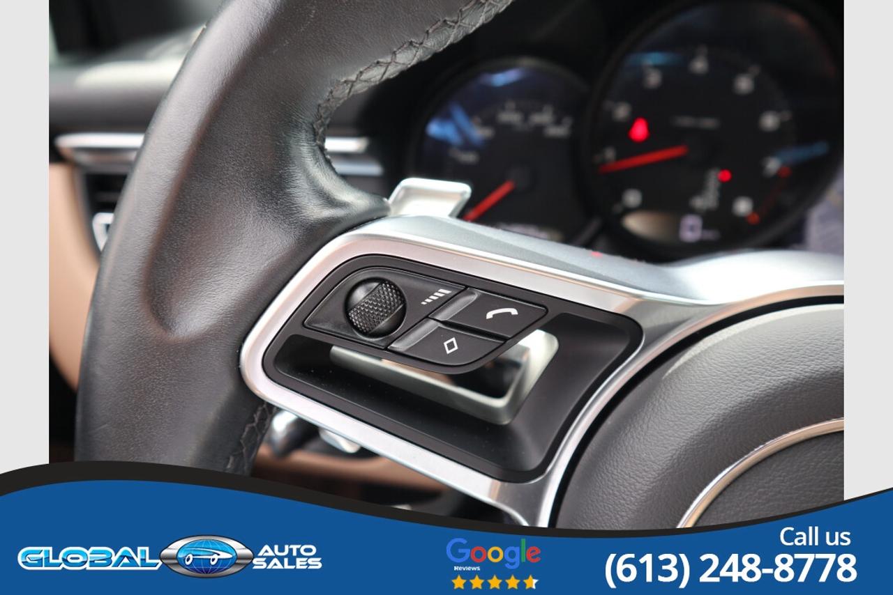 2021 Porsche Macan  Photo