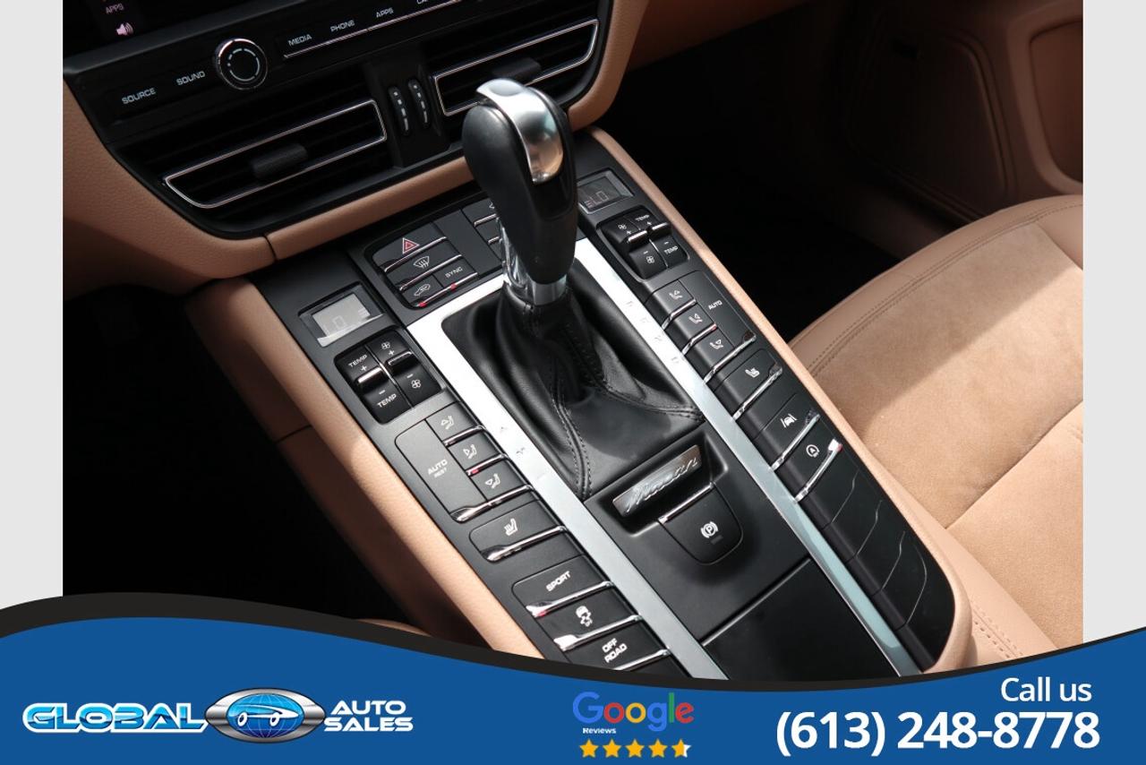 2021 Porsche Macan  Photo