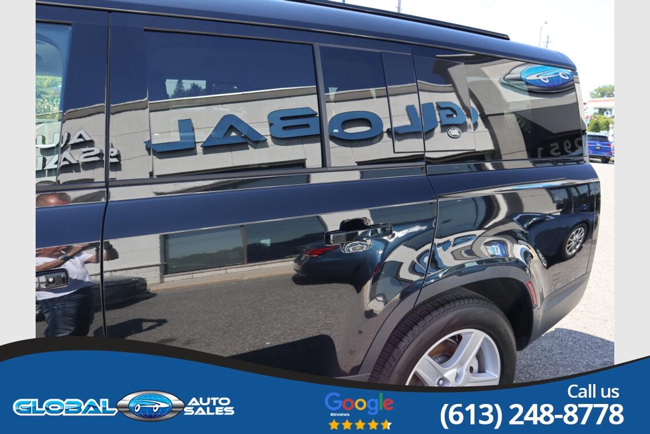 2023 Land Rover Defender P130 SE Photo