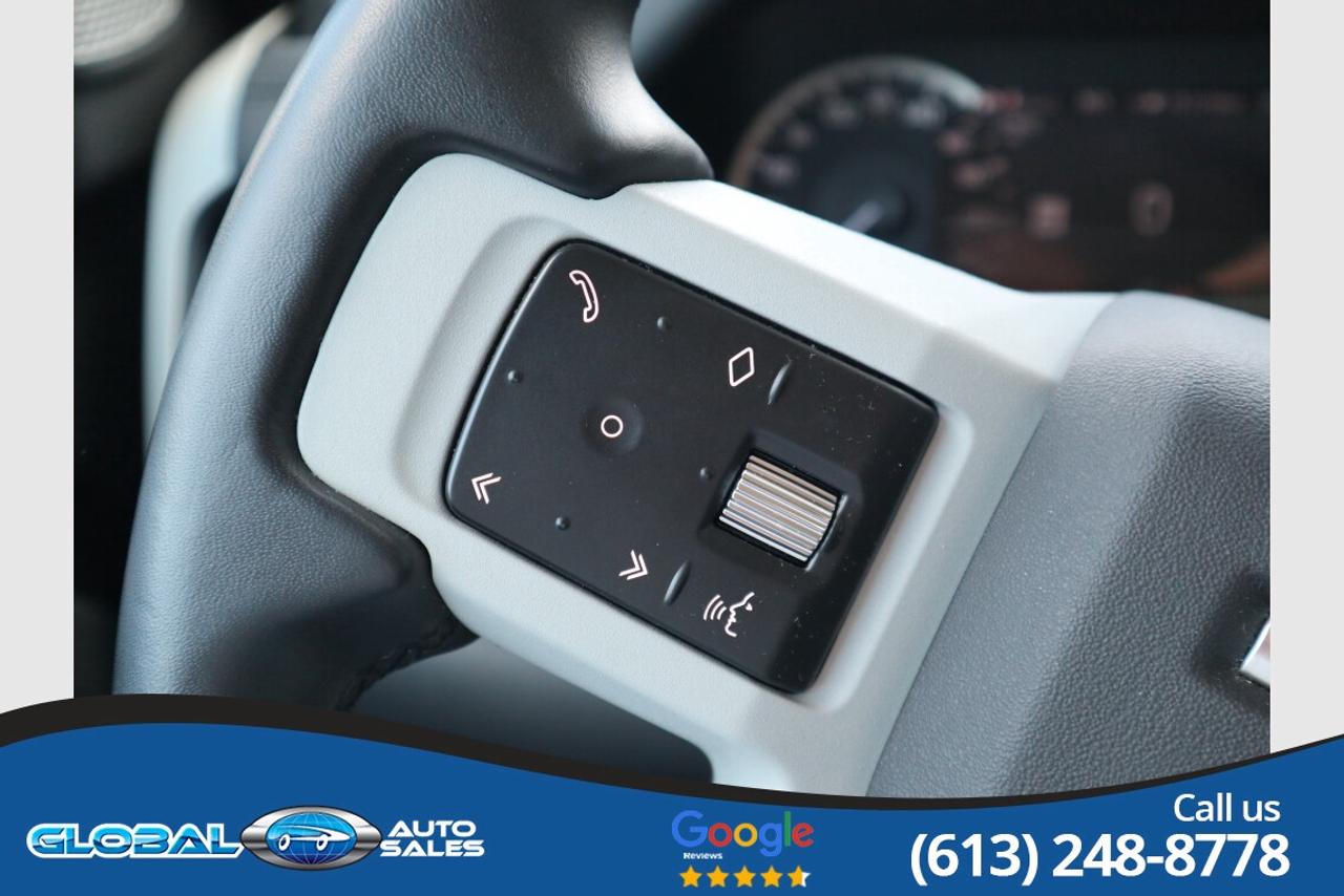 2023 Land Rover Defender P130 SE Photo