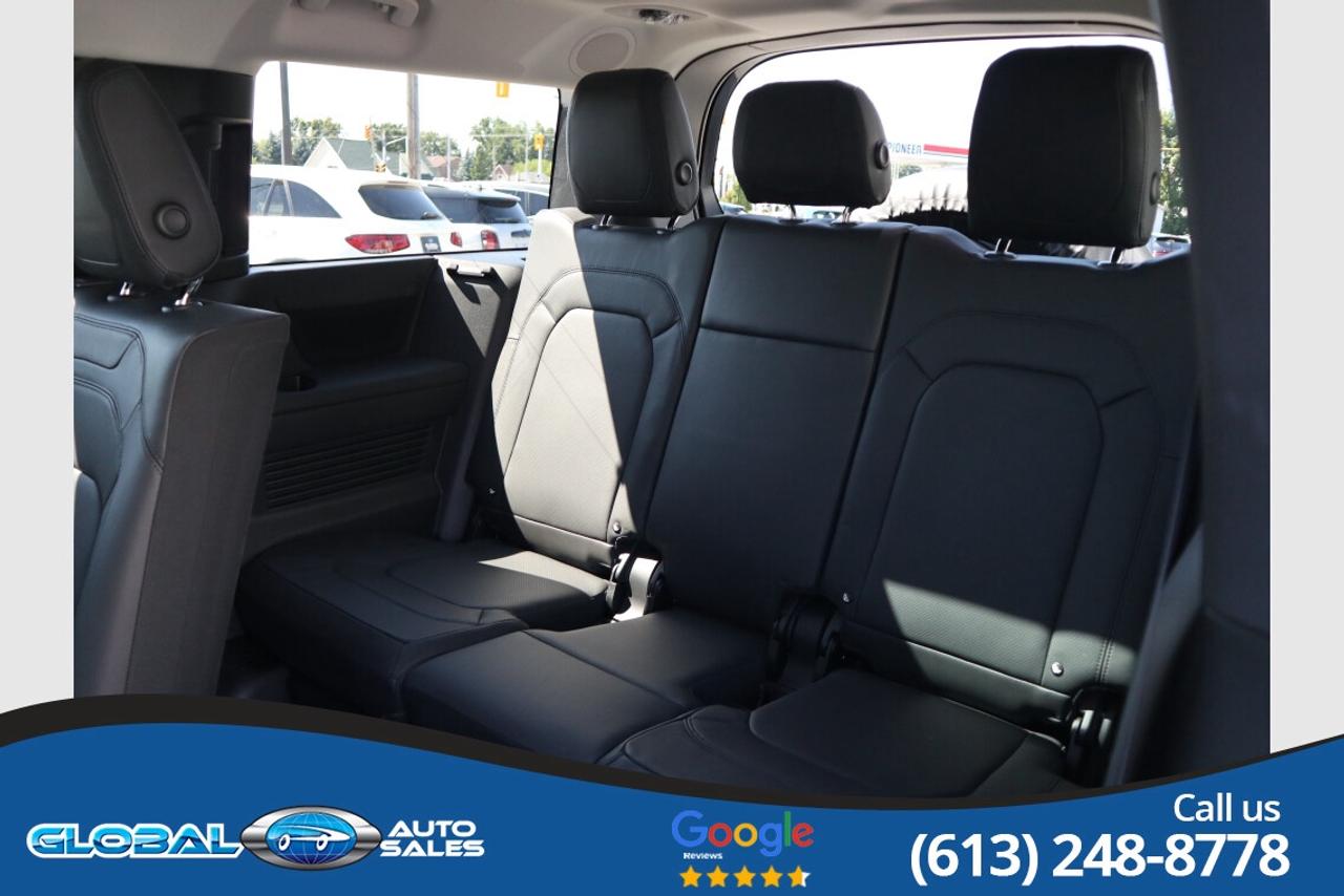 2023 Land Rover Defender P130 SE Photo