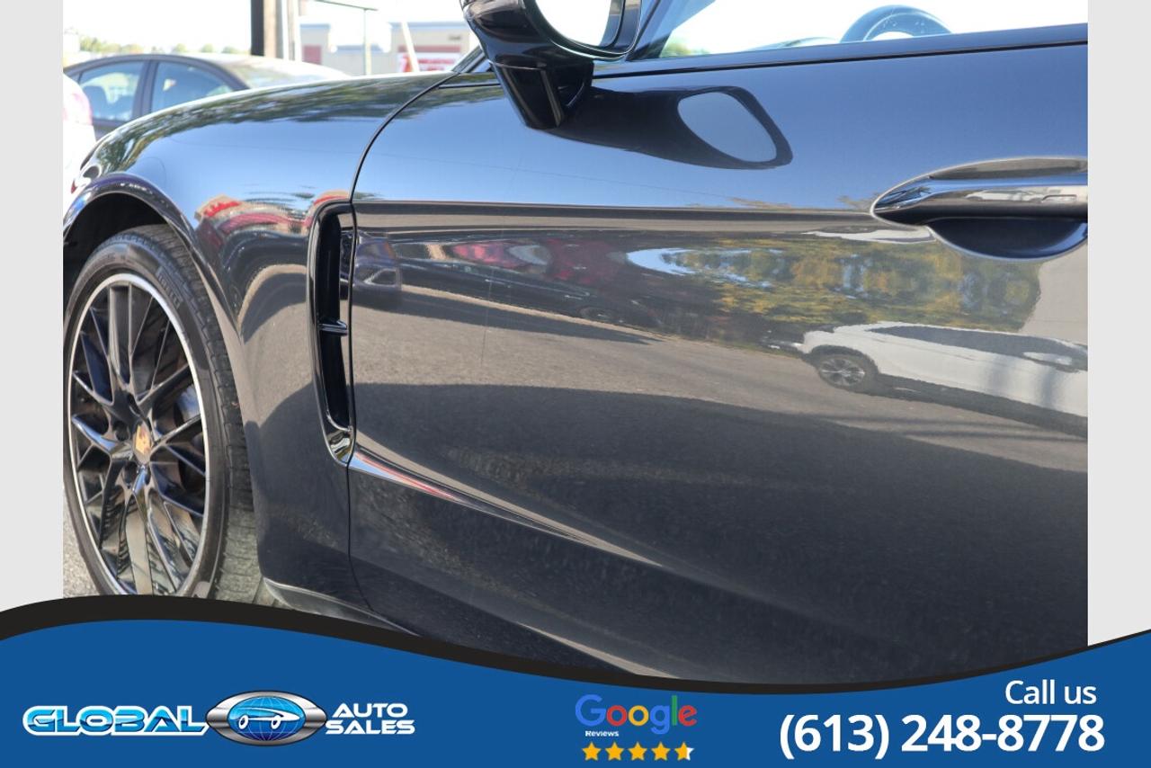 2017 Porsche Panamera 4 Photo4