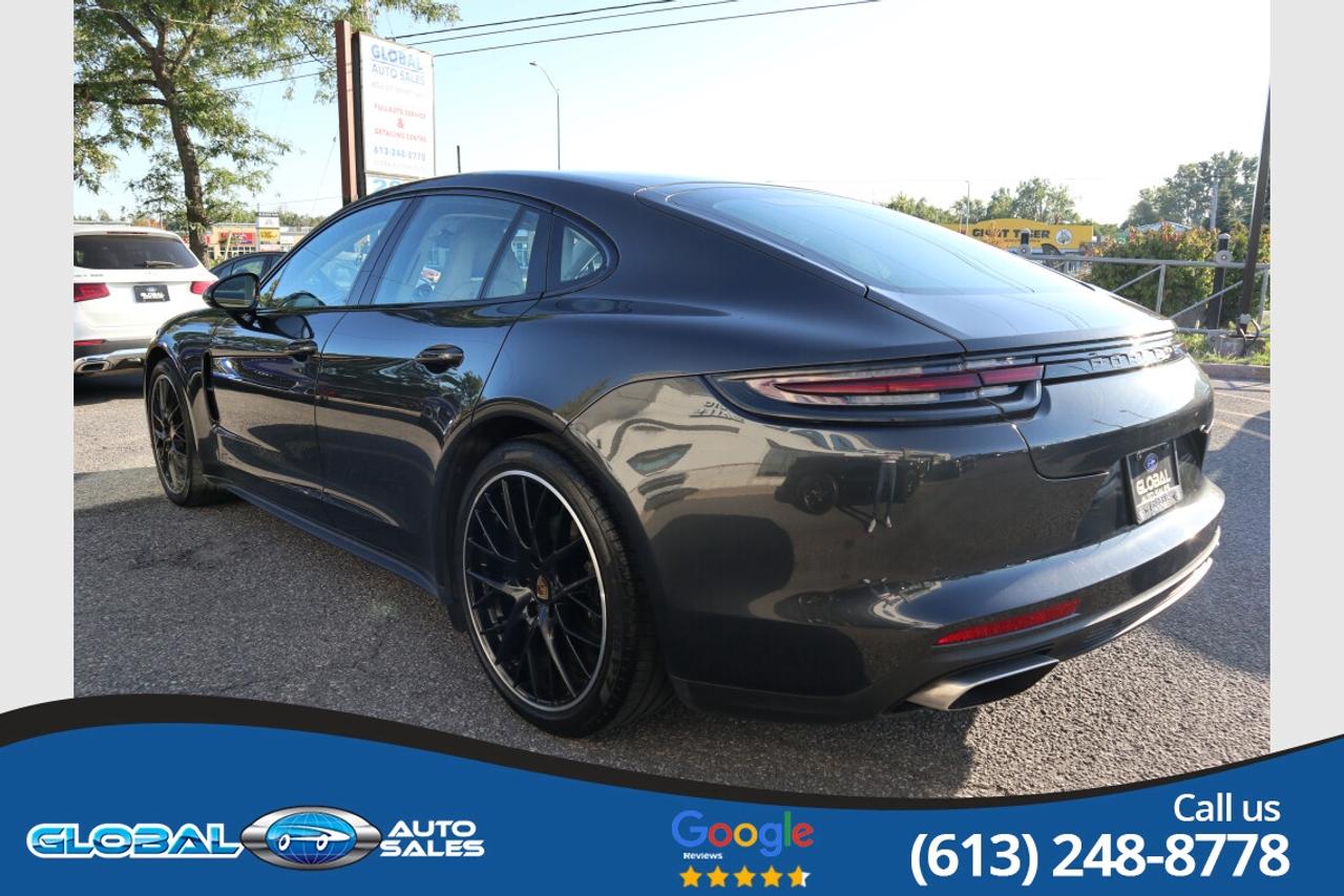 2017 Porsche Panamera 4 Photo