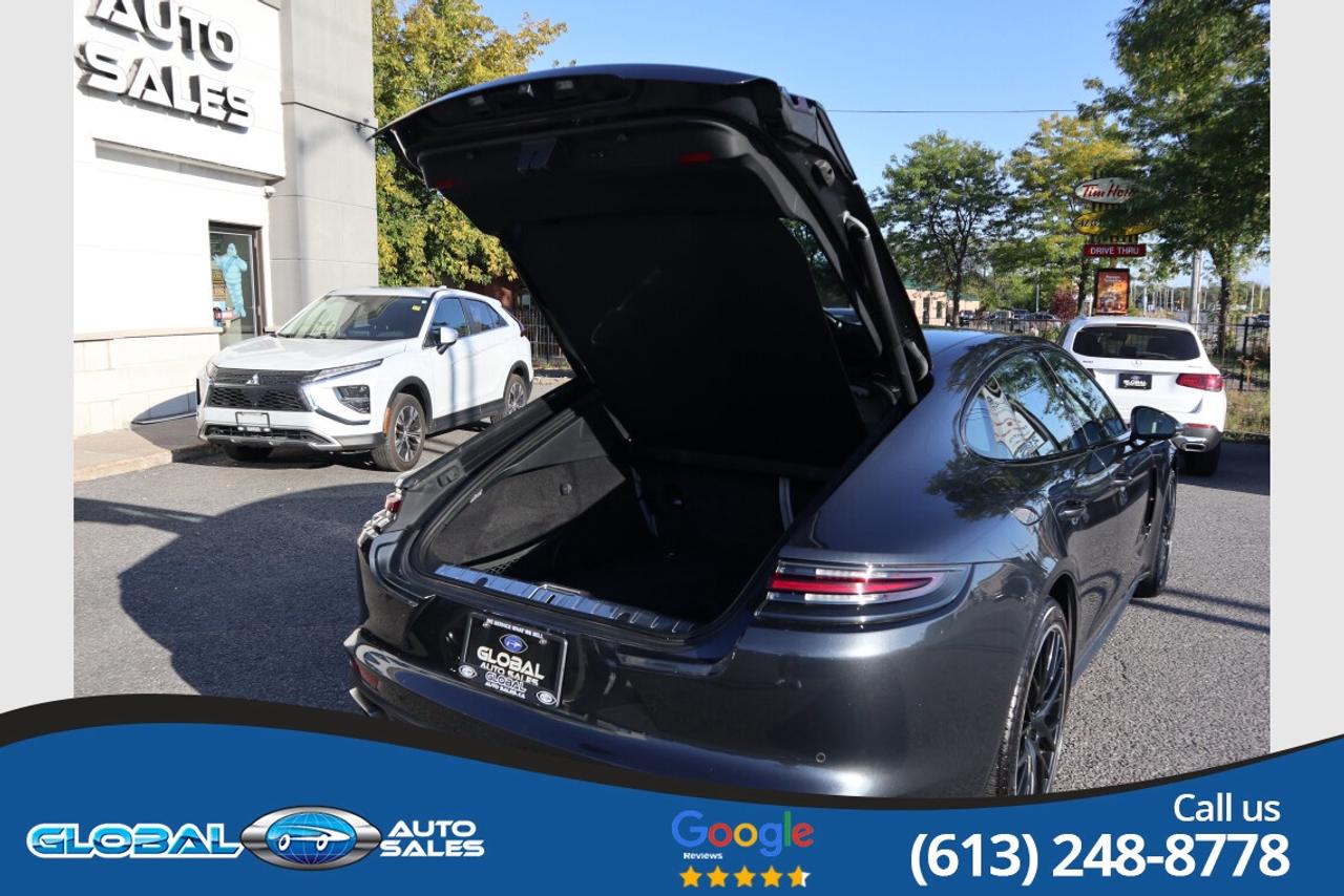 2017 Porsche Panamera 4 Photo