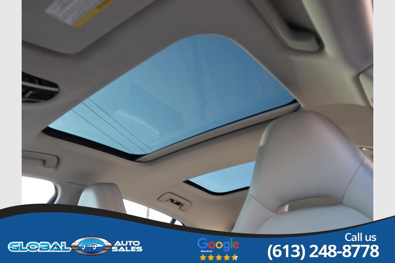 2017 Porsche Panamera 4 Photo