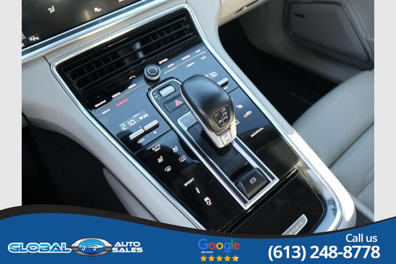 2017 Porsche Panamera 4 Photo