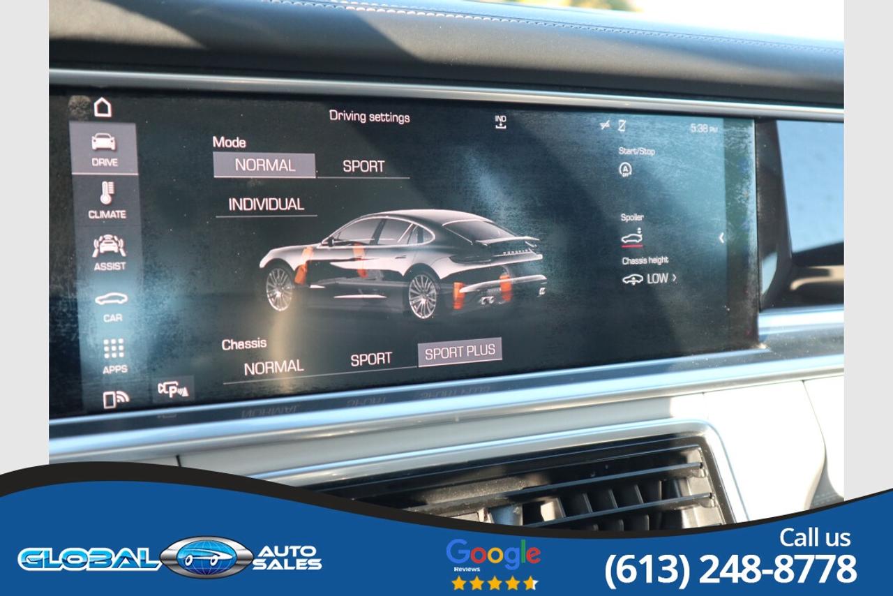 2017 Porsche Panamera 4 Photo