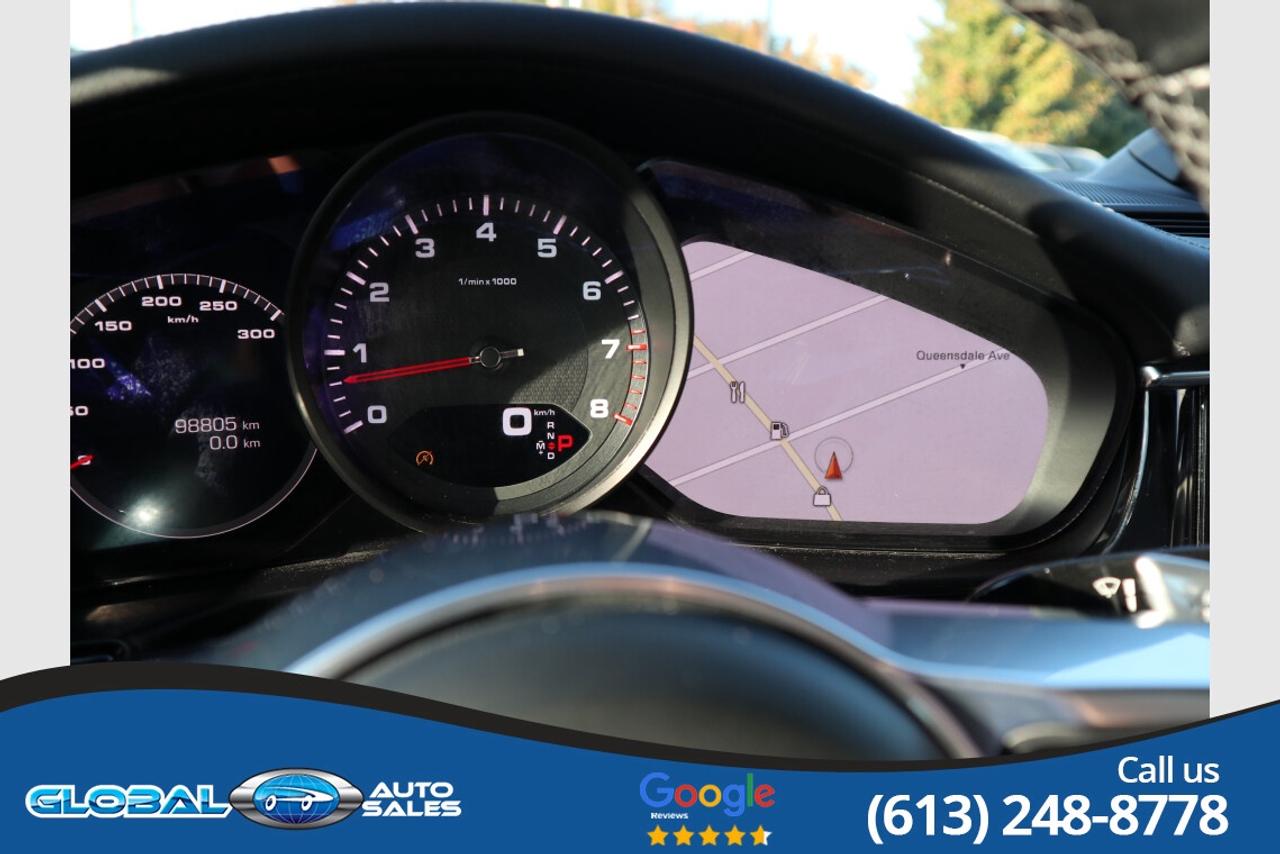 2017 Porsche Panamera 4 Photo