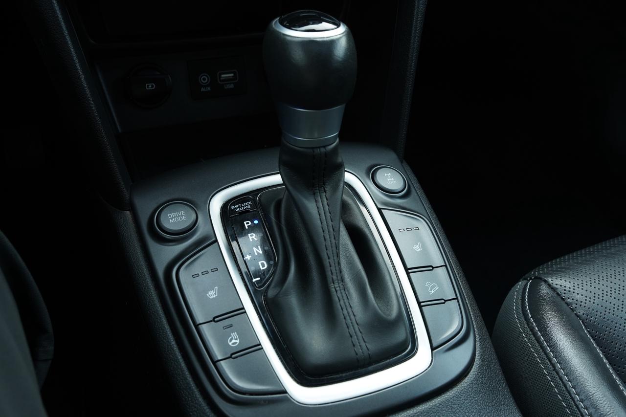 2020 Hyundai KONA SEL/ LUXURY/SUNROOF/ LEATHER/ APPLE CARPLAY/ NO AC Photo