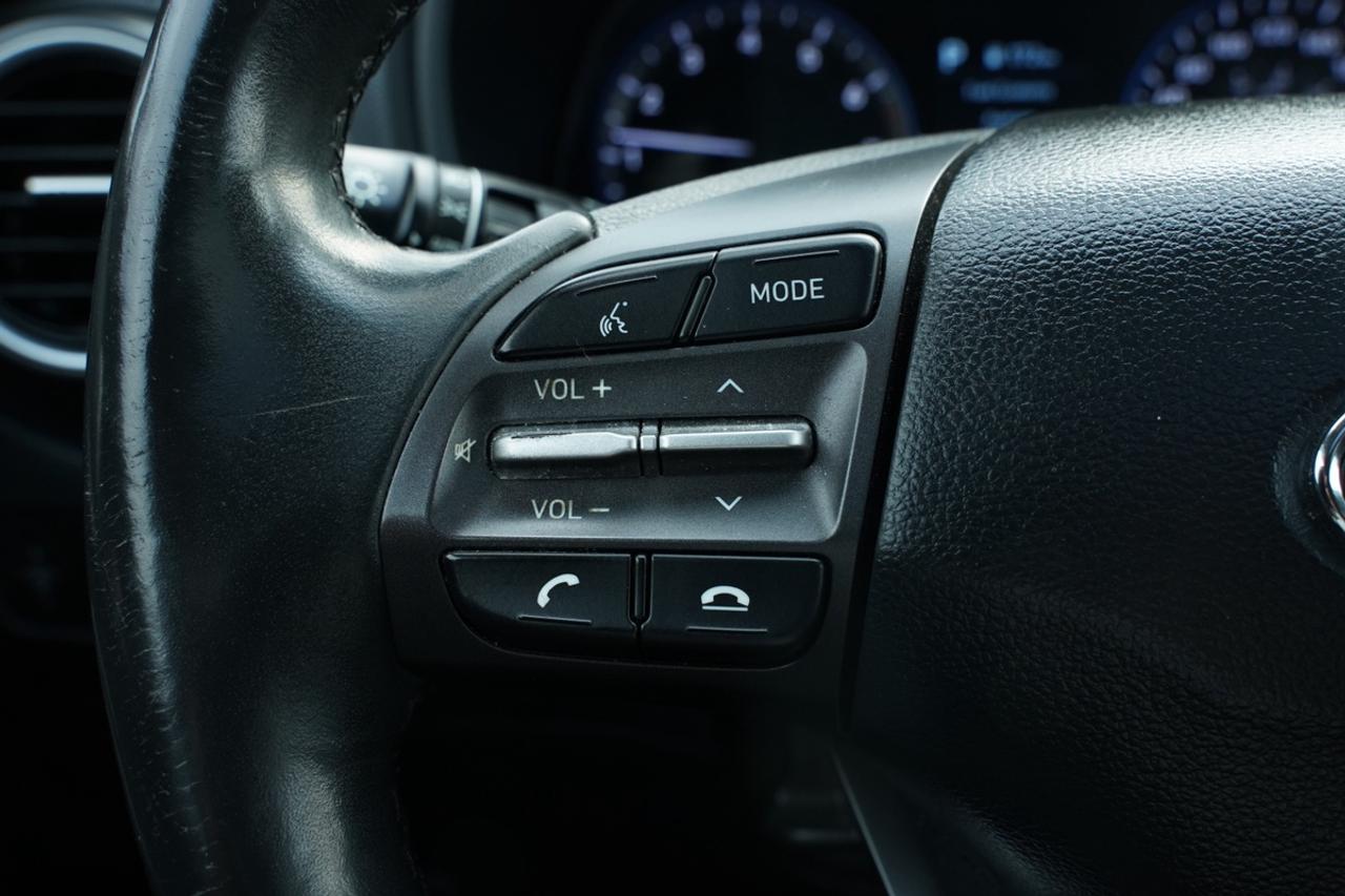 2020 Hyundai KONA SEL/ LUXURY/SUNROOF/ LEATHER/ APPLE CARPLAY/ NO AC Photo
