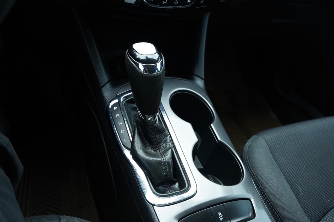 2018 Chevrolet Cruze LT PKG/ NO ACCIDENTS/ LANE ASISST Photo