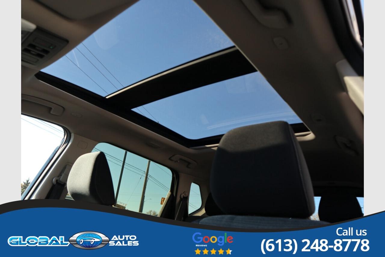 2023 Nissan Rogue SV MOONROOF Photo