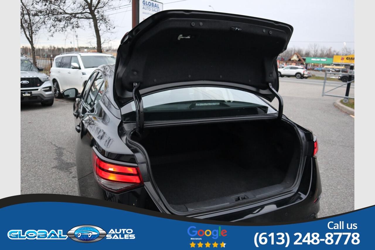 2023 Nissan Sentra SR Photo