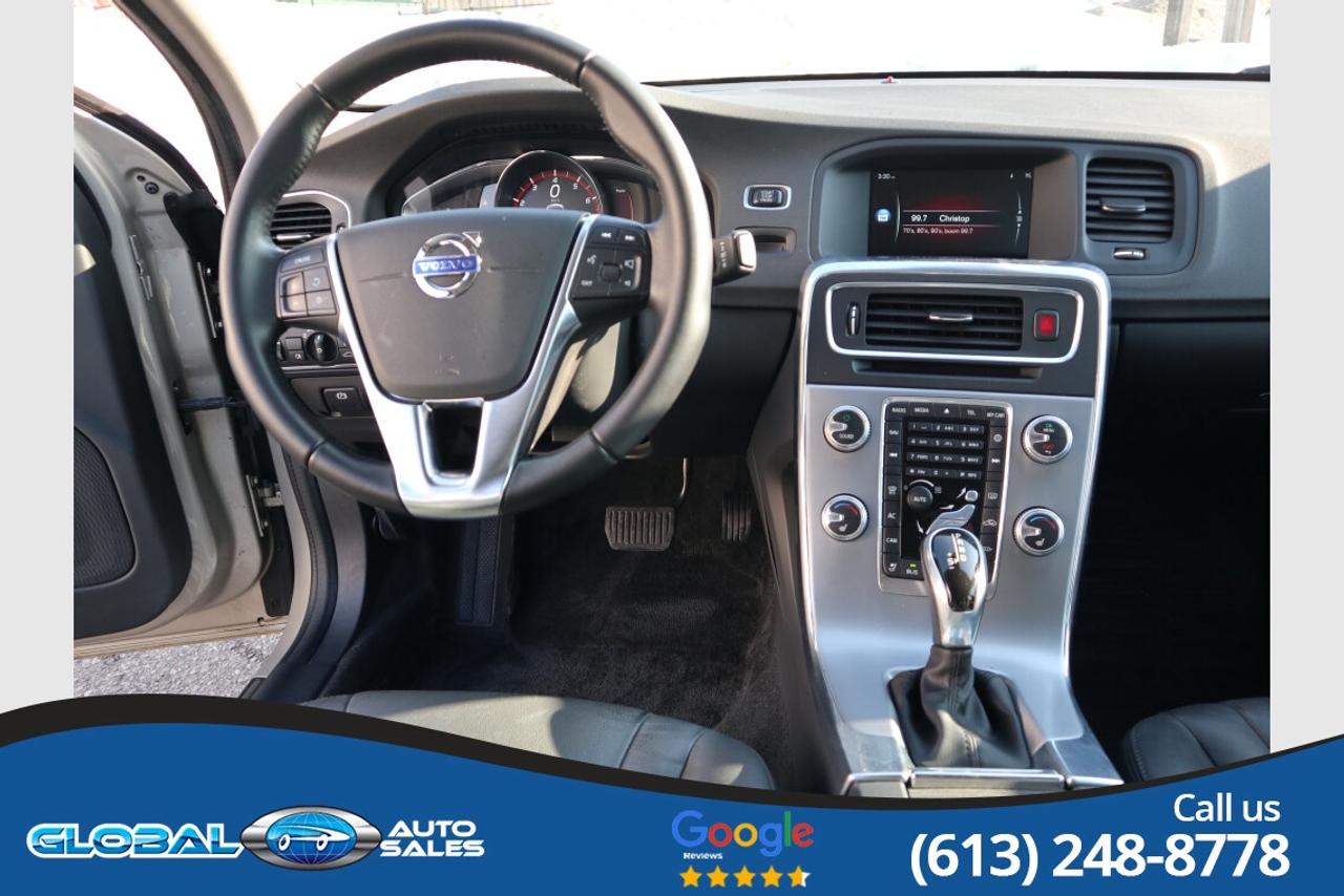 2017 Volvo V60 T5 Premier Photo