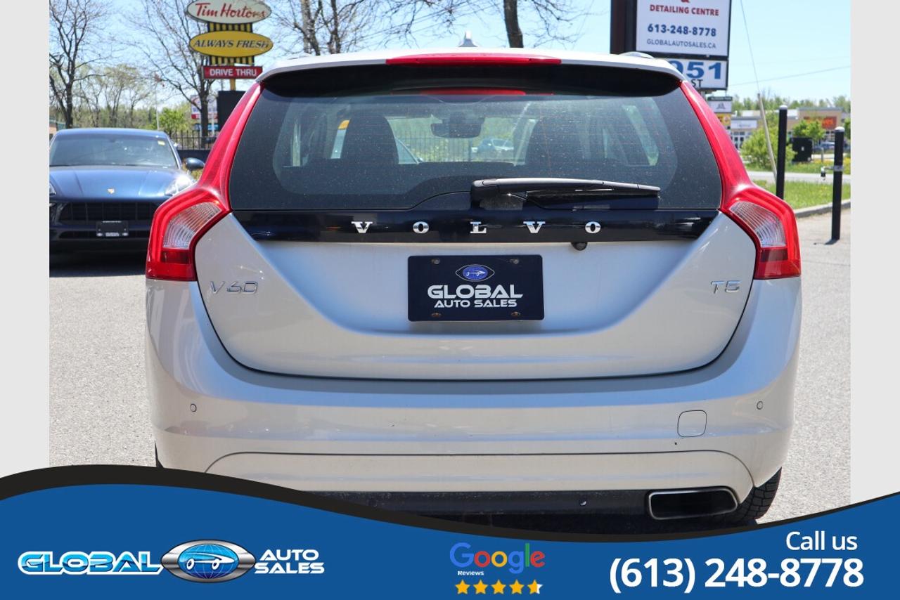 2017 Volvo V60 T5 Premier Photo