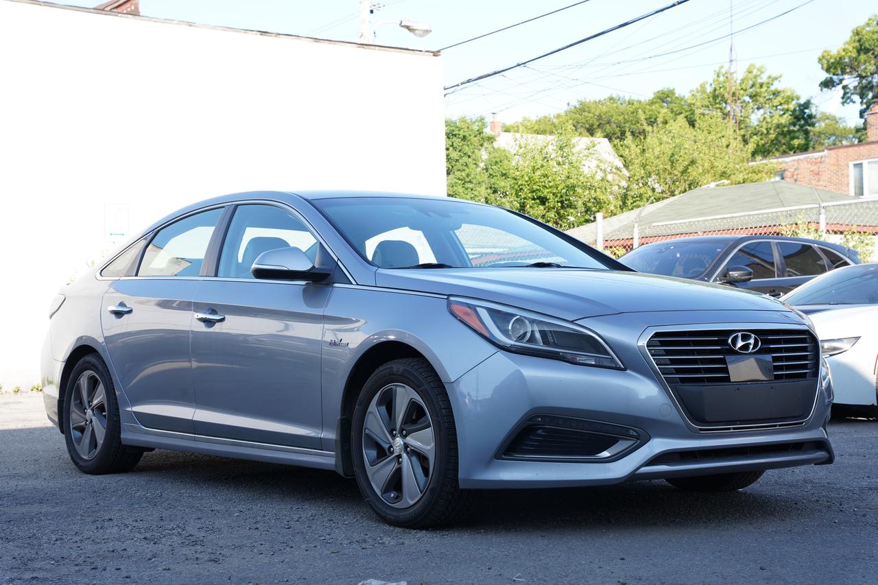 2016 Hyundai Sonata Plug-In Limited/HYBIRD/NAV/CAMERA/NO ACCIDENTS Photo