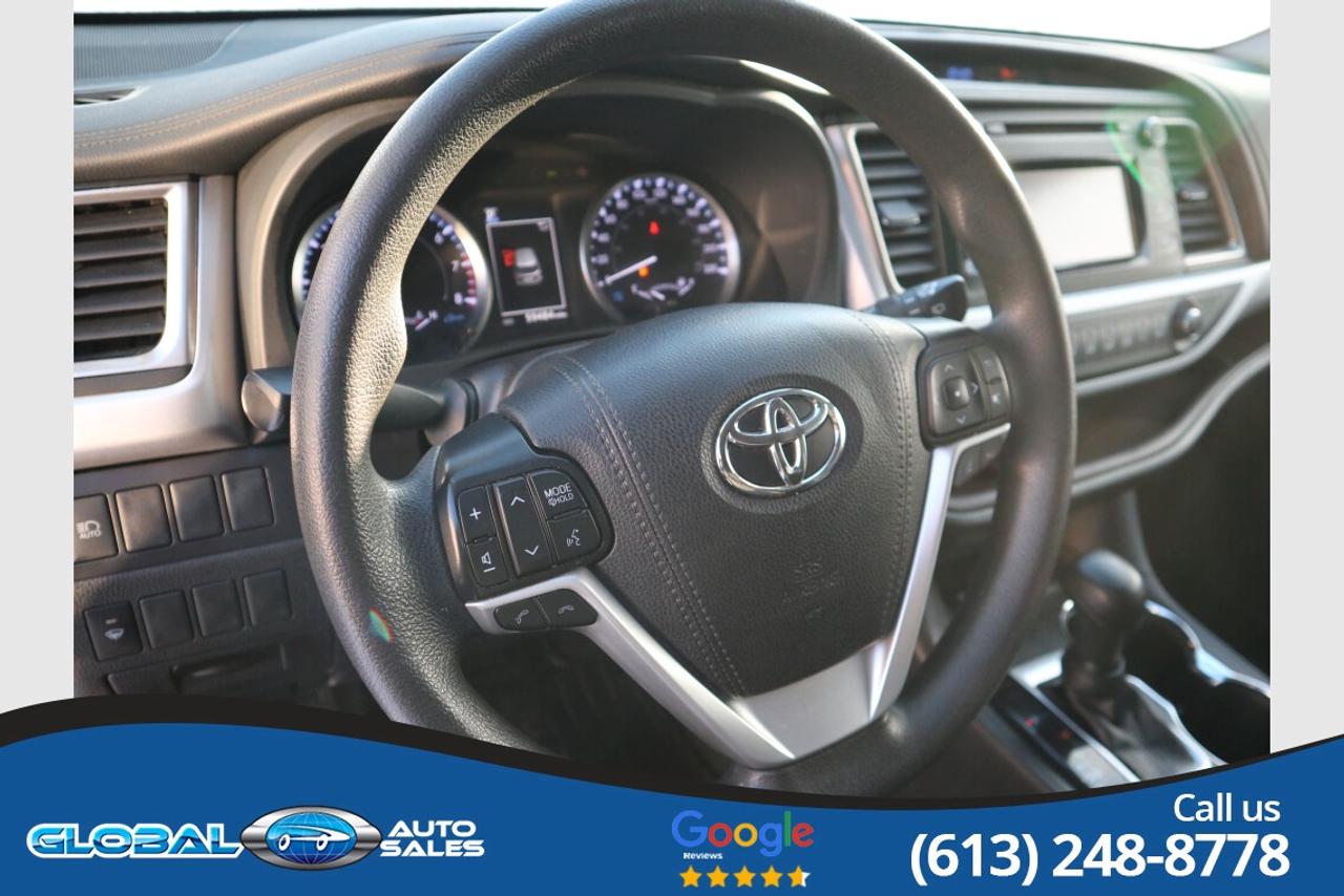 2019 Toyota Highlander LE Plus Photo