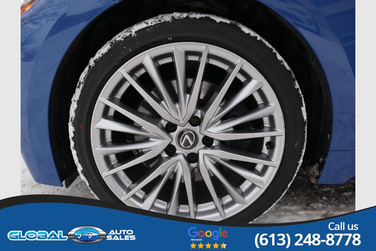 2023 Lexus IS 300 Photo3