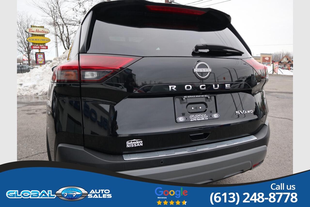 2022 Nissan Rogue SV Photo