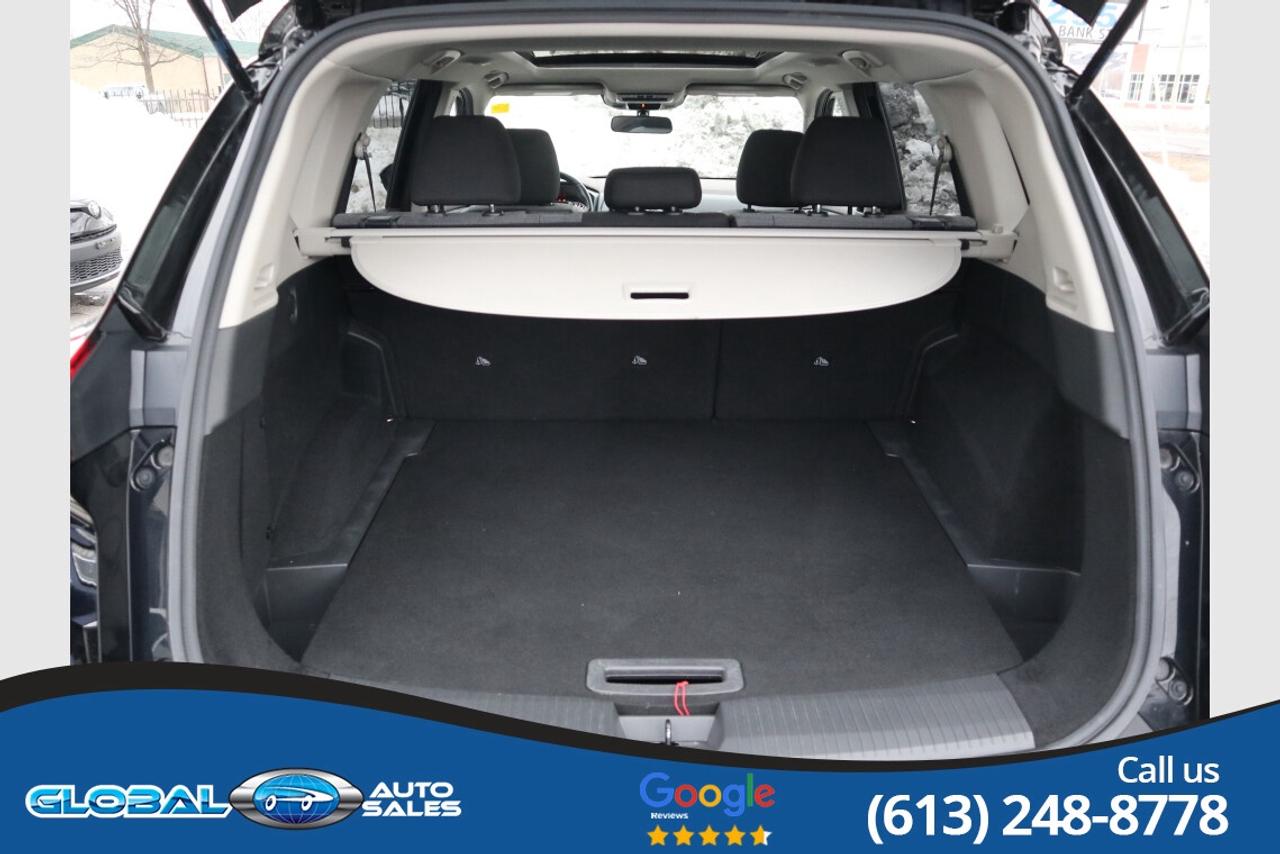 2022 Nissan Rogue SV Photo