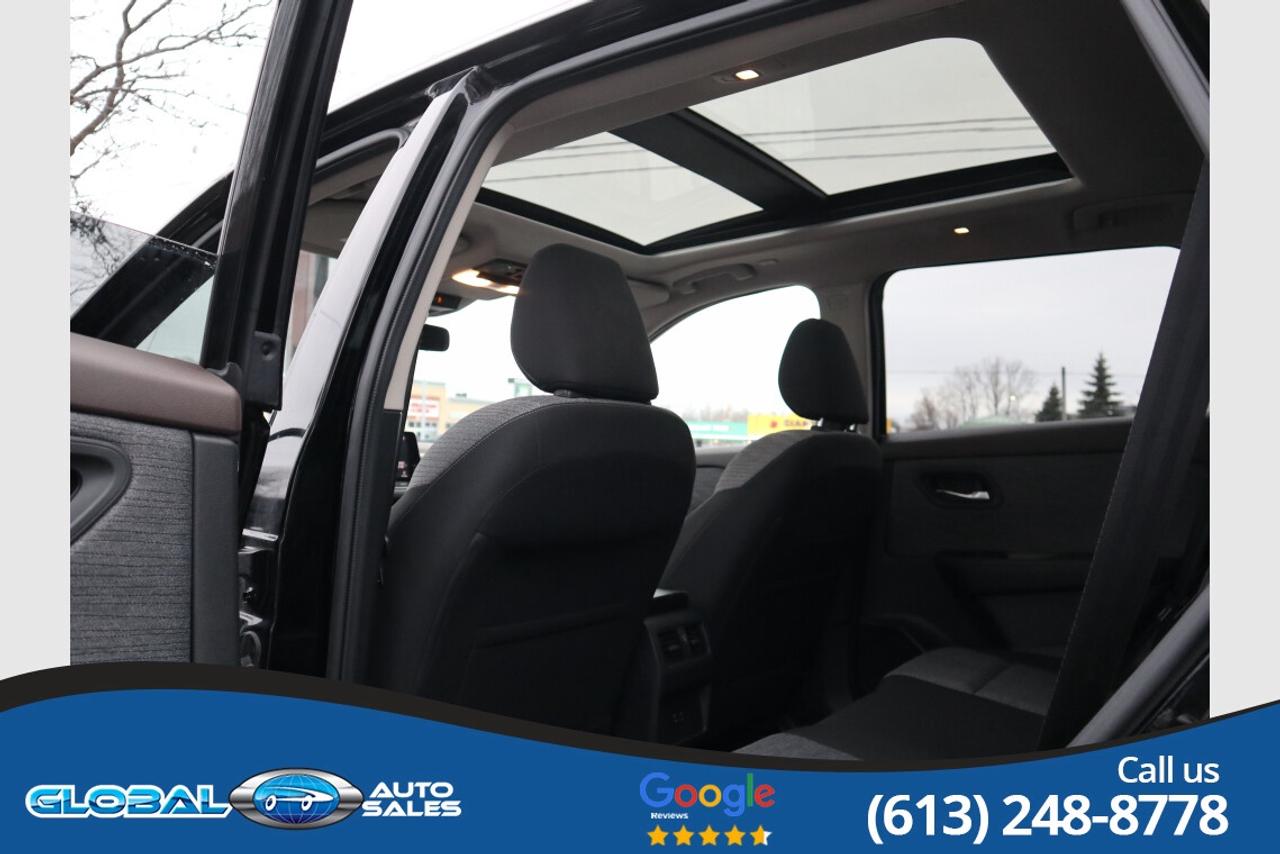 2022 Nissan Rogue SV Photo