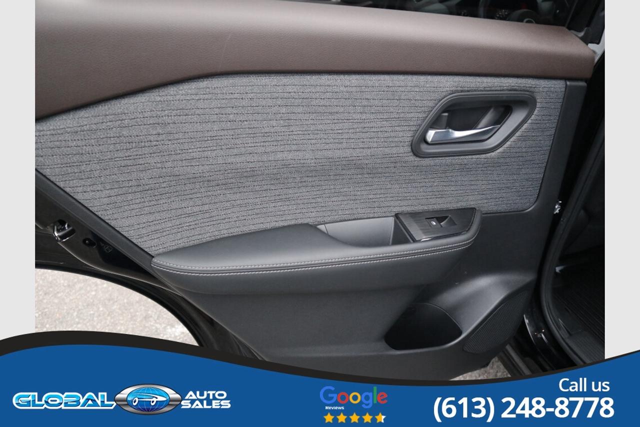 2022 Nissan Rogue SV Photo