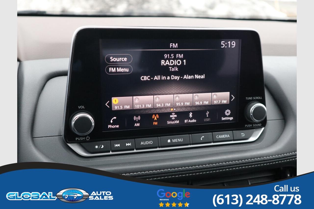 2022 Nissan Rogue SV Photo