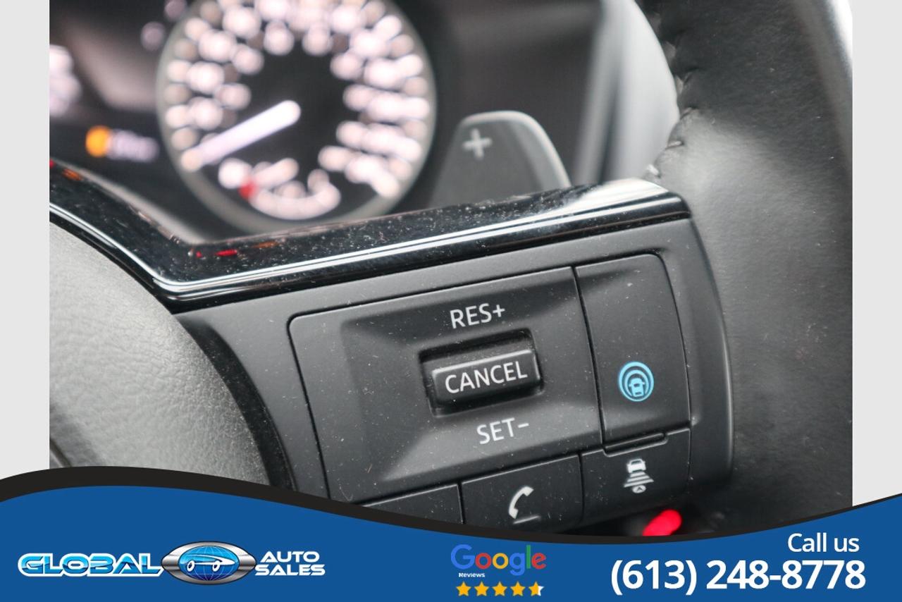 2022 Nissan Rogue SV Photo