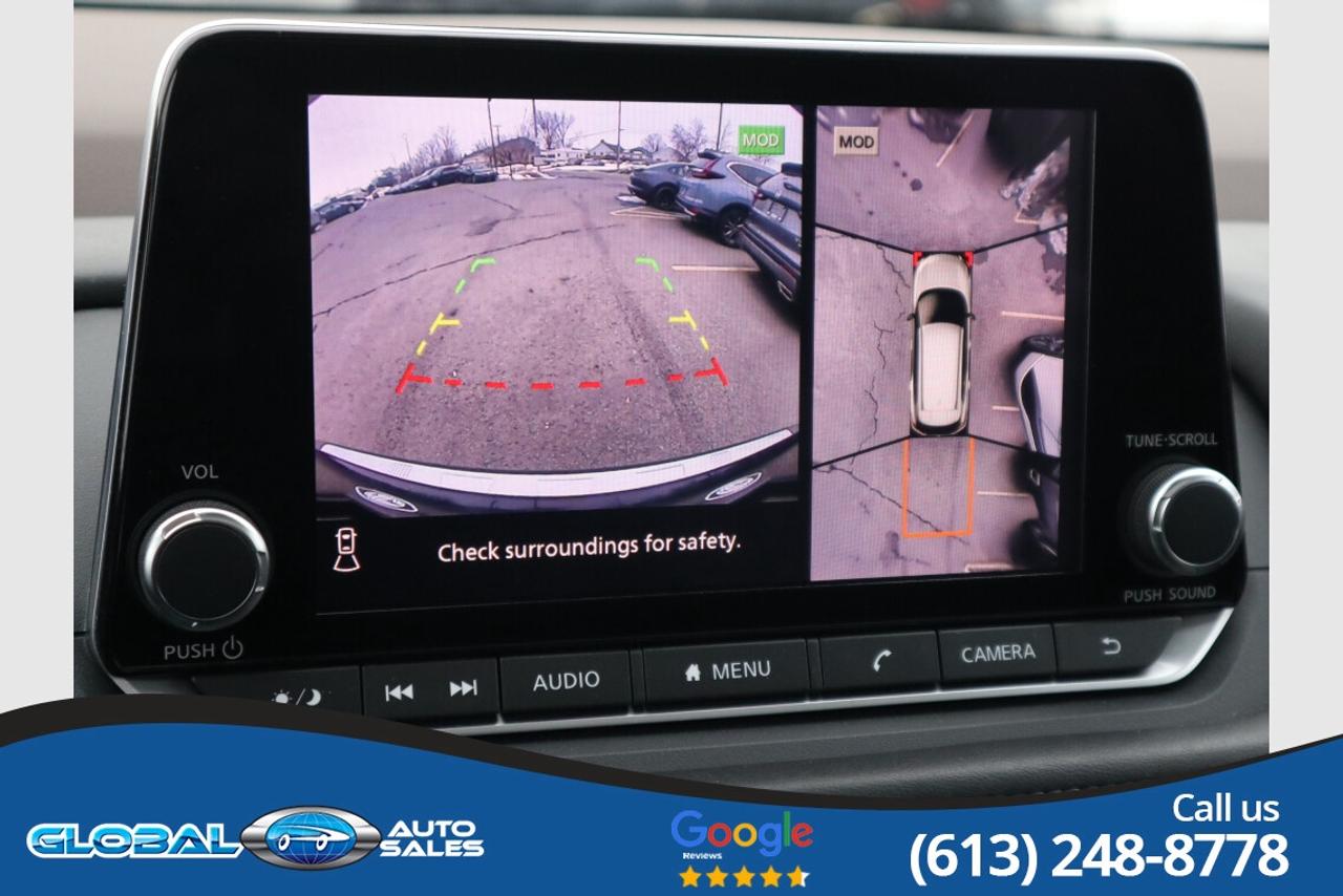 2022 Nissan Rogue SV Photo